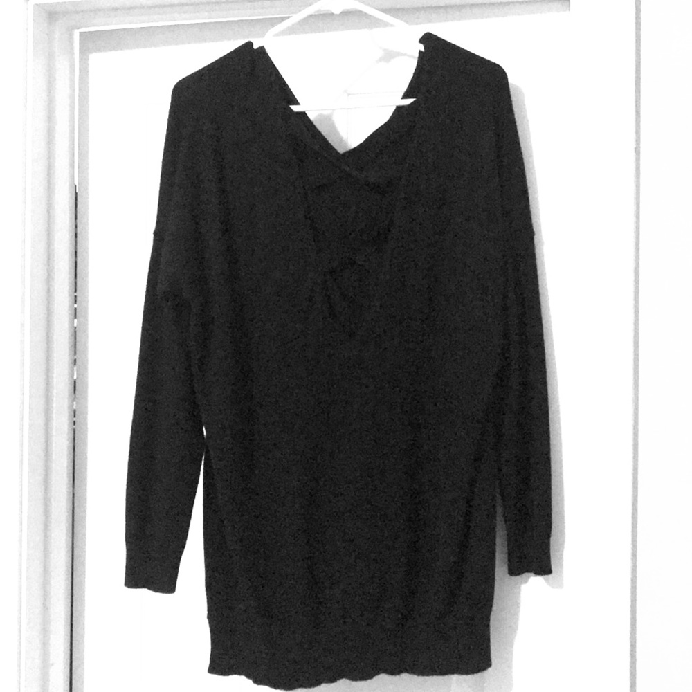 criss- cross back detailed oversized sweater